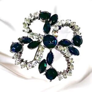 Vintage Black And Clear Faceted Rhinestone Brooch Pendant Pin Costume Jewelry